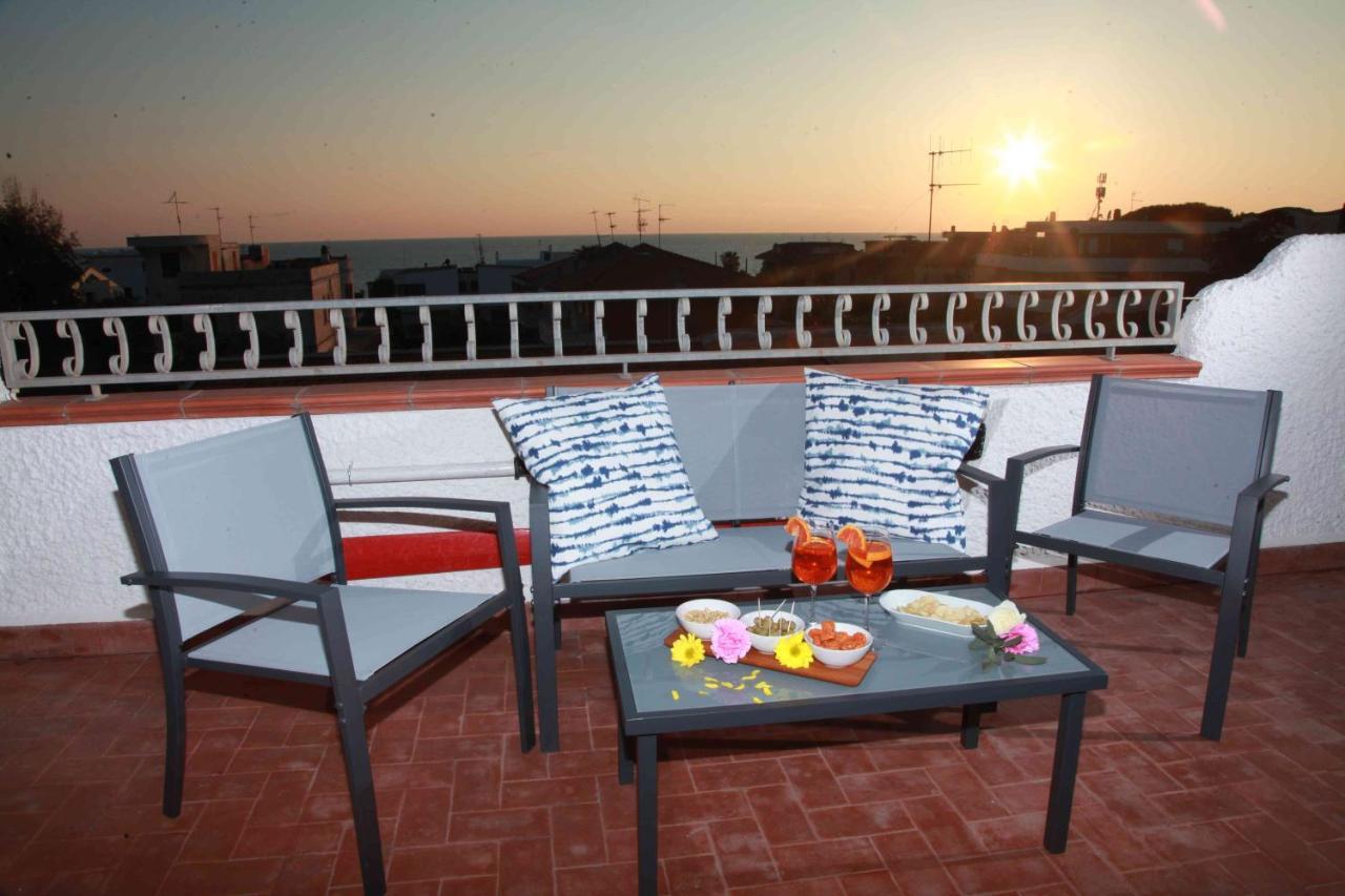 Sunset Roof Villa Anzio Bagian luar foto